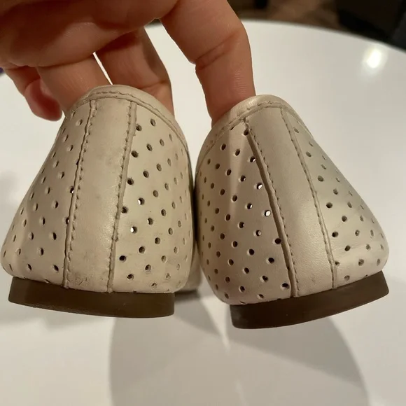 Tory Burch Reva Perforated Leather White Ballet Flats Size 7 - Picture 7 of 12